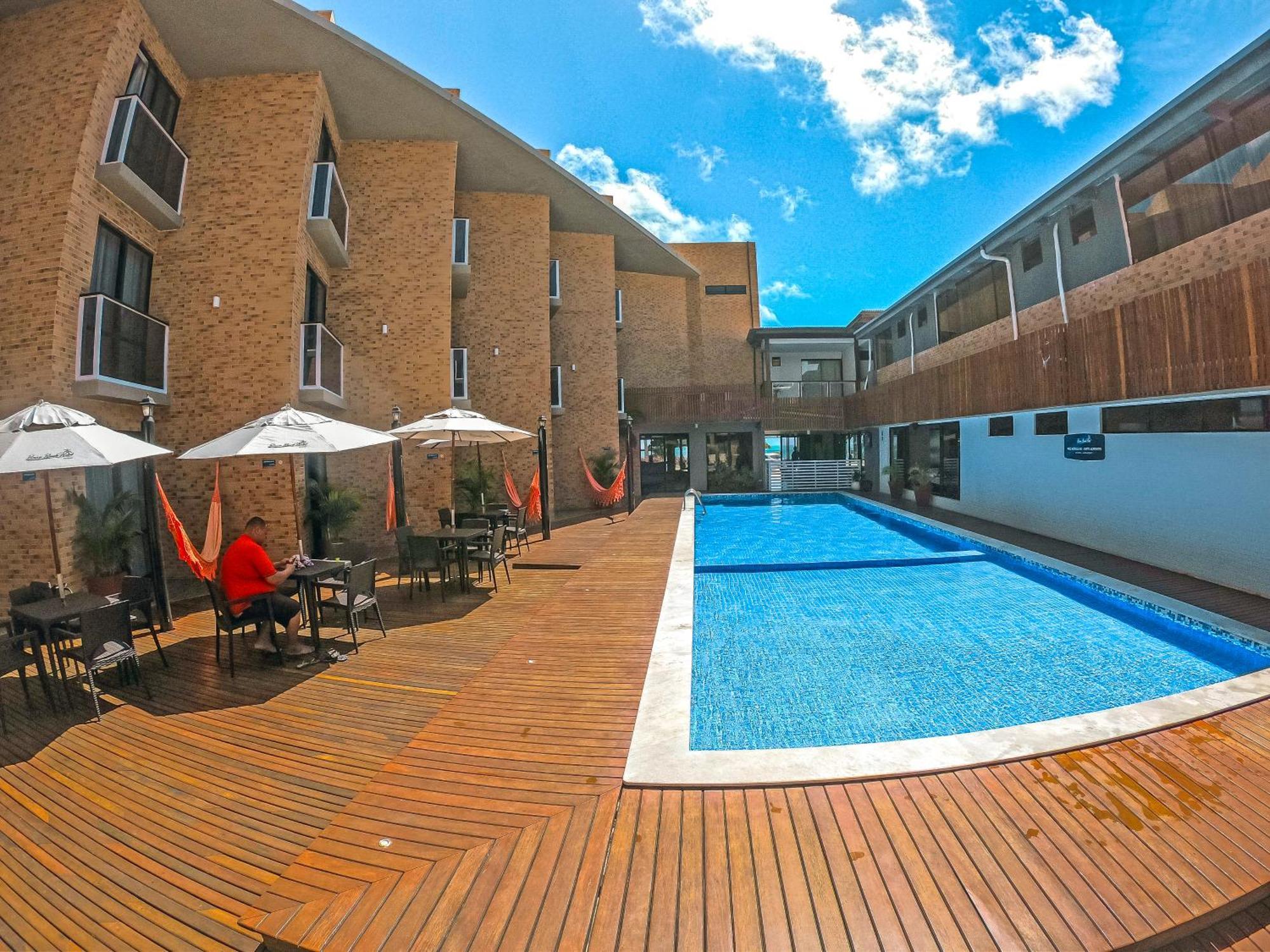 Bessa Beach Hotel — Photos 1